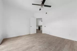 8253 Sands Point Dr, Houston, TX 77036 - Photo 13