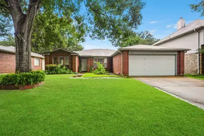 1723 Oak Ridge Drive, Kemah, TX 77565 - Photo 1