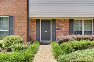 12710 Huntingwick Dr, Houston, TX 77024 - Photo 31
