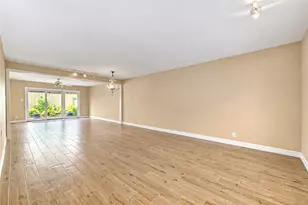 12710 Huntingwick Dr, Houston, TX 77024 - Photo 5