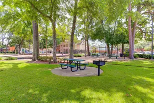 12710 Huntingwick Dr, Houston, TX 77024 - Photo 29