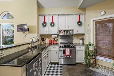 134 Strawberry Drive, Lake Jackson, TX 77566 - Photo 7