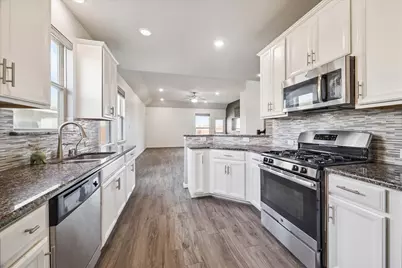 8135 Peralta Valley Court, Richmond, TX 77407 - Photo 9