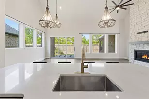 633 Ashbrook Rdg Ln, Pinehurst, TX 77362 - Photo 9