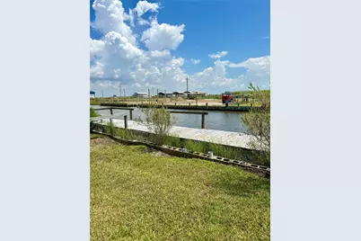 1218 Van Sant, Gilchrist, TX 77617 - Photo 5