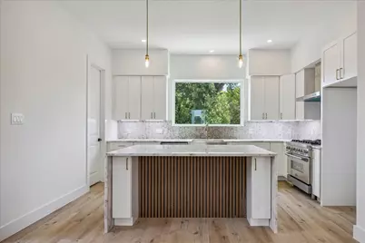 1032 W 17th Street #A, Houston, TX 77008 - Photo 5