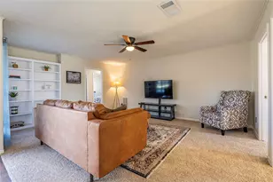 2114 Yorktown Ct S, League City, TX 77573 - Photo 5