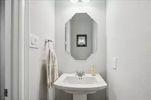 1502 Upland Glen Way, Houston, TX 77043 - Photo 7