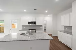 503 Oak Chase Ave, Dayton, TX 77535 - Photo 15