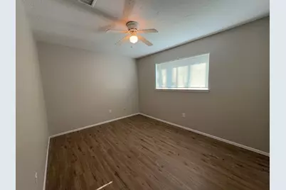 9915 Parkvale Drive, Houston, TX 77099 - Photo 17