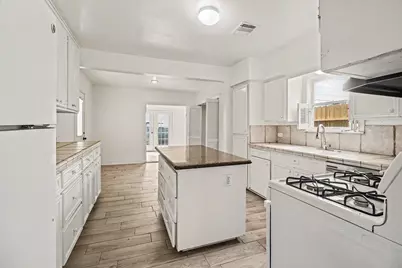 7812 Scanlock Street, Houston, TX 77012 - Photo 11