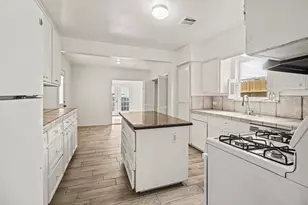 7812 Scanlock St, Houston, TX 77012 - Photo 11