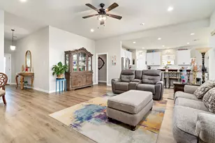 703 Cottonwood Dr, Orange, TX 77630 - Photo 7