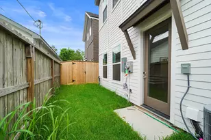 7504 Carver Rd, Houston, TX 77088 - Photo 21