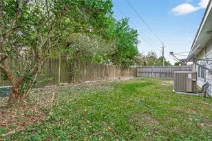 13715 Naomi Hollow Ln, Houston, TX 77082 - Photo 45