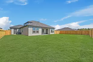 201 Homestead Ct, Dayton, TX 77535 - Photo 17