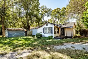 303 W Worsham St, Willis, TX 77378 - Photo 3