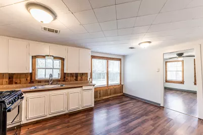 303 W Worsham Street, Willis, TX 77378 - Photo 9