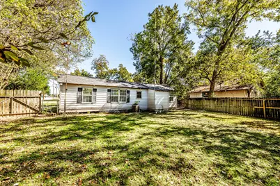 303 W Worsham Street, Willis, TX 77378 - Photo 17