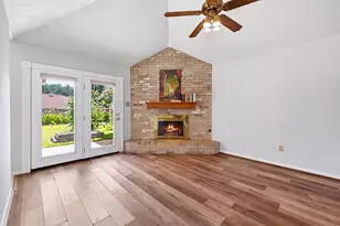 3912 Sierra Ct, Bryan, TX 77802 - Photo 9