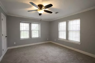 601 W Cleveland Street, Baytown, TX 77520 - Photo 15