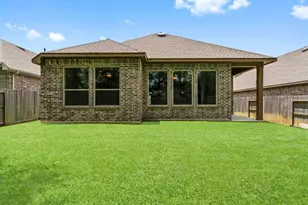 128 Winged Elm Ct, Conroe, TX 77318 - Photo 13