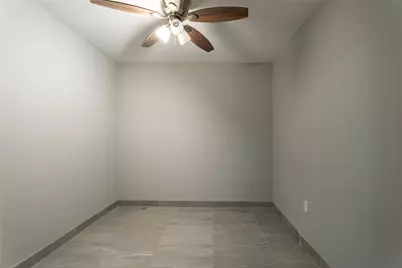 8438 Sonneville Drive, Houston, TX 77080 - Photo 7