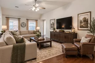 318 Lake Line Dr, Alvin, TX 77511 - Photo 11