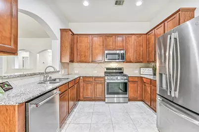 318 Lake Line Drive, Alvin, TX 77511 - Photo 3