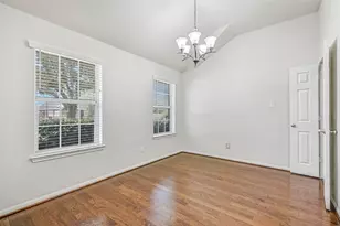 318 Lake Line Dr, Alvin, TX 77511 - Photo 9