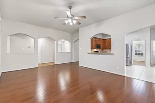 318 Lake Line Dr, Alvin, TX 77511 - Photo 13