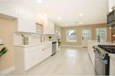 7006 Oak Prairie Court, Richmond, TX 77407 - Photo 7