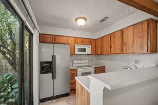 3150 Windchase Blvd, Houston, TX 77082 - Photo 7