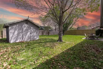 2022 Williamsburg Court N, League City, TX 77573 - Photo 19