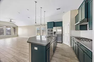 3738 Amoroso Dr, Iowa Colony, TX 77583 - Photo 3