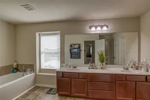 2830 N Red Birch Cir, Houston, TX 77038 - Photo 23