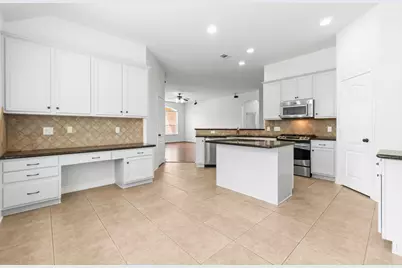 7 Fraiser Fir Place, Spring, TX 77389 - Photo 5