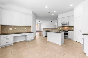 7 Fraiser Fir Pl, Spring, TX 77389 - Photo 5
