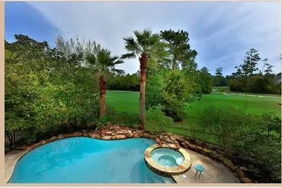 2 Windhaven Drive, The Woodlands, TX 77381 - Photo 3