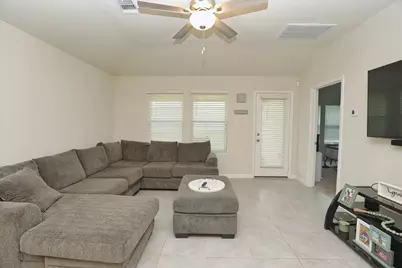 2051 W Darlington Oak Court, Conroe, TX 77304 - Photo 7