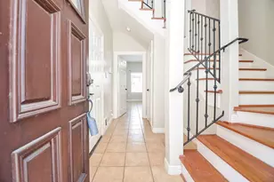 1148 W 25th St, Houston, TX 77008 - Photo 3