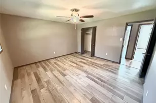 1809 N Valderas St, Angleton, TX 77515 - Photo 13