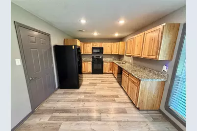 1809 N Valderas Street, Angleton, TX 77515 - Photo 5