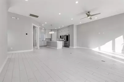 6106 Clarkson Lane #D, Houston, TX 77055 - Photo 9