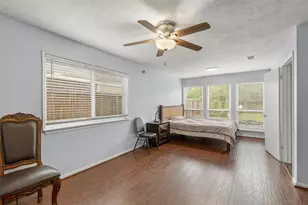 15119 Plaza Libre Dr, Houston, TX 77083 - Photo 11