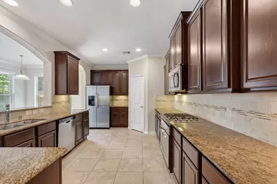71 Sawbridge Circle, The Woodlands, TX 77389 - Photo 11