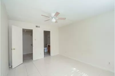 9700 Leawood Boulevard #1601, Houston, TX 77099 - Photo 19