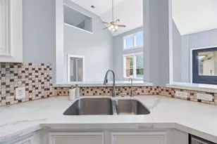 12926 Bedford Falls Dr, Cypress, TX 77429 - Photo 11