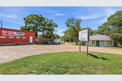 1301 Highway 105, Brenham, TX 77833 - Photo 11