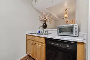 10555 Turtlewood Ct, Houston, TX 77072 - Photo 11
